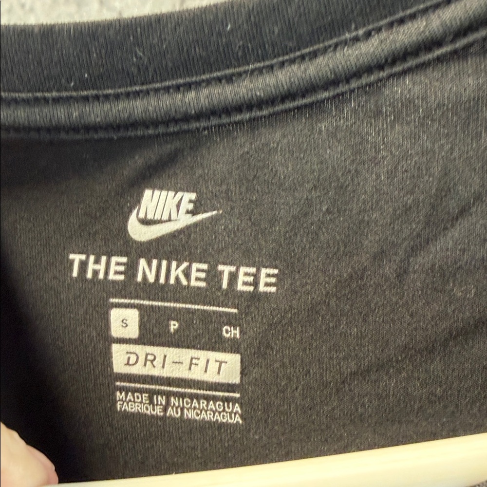 Nike Women's Black Georgia Bulldogs‎ T-shirt - Picture 4 of 7